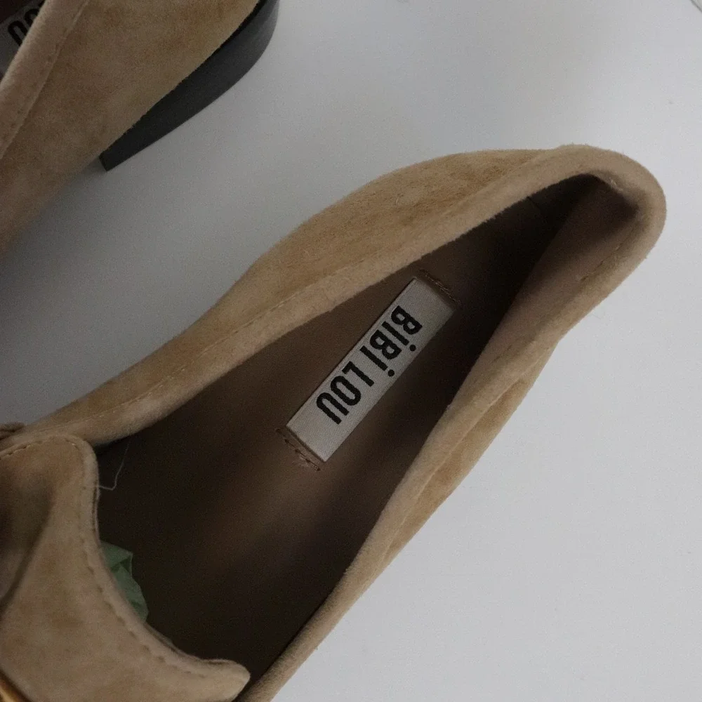 Anthropologie Bibi Lou Zagreb Suede Loafers 39 8 Tan Suede Horsebit Gold Buckle